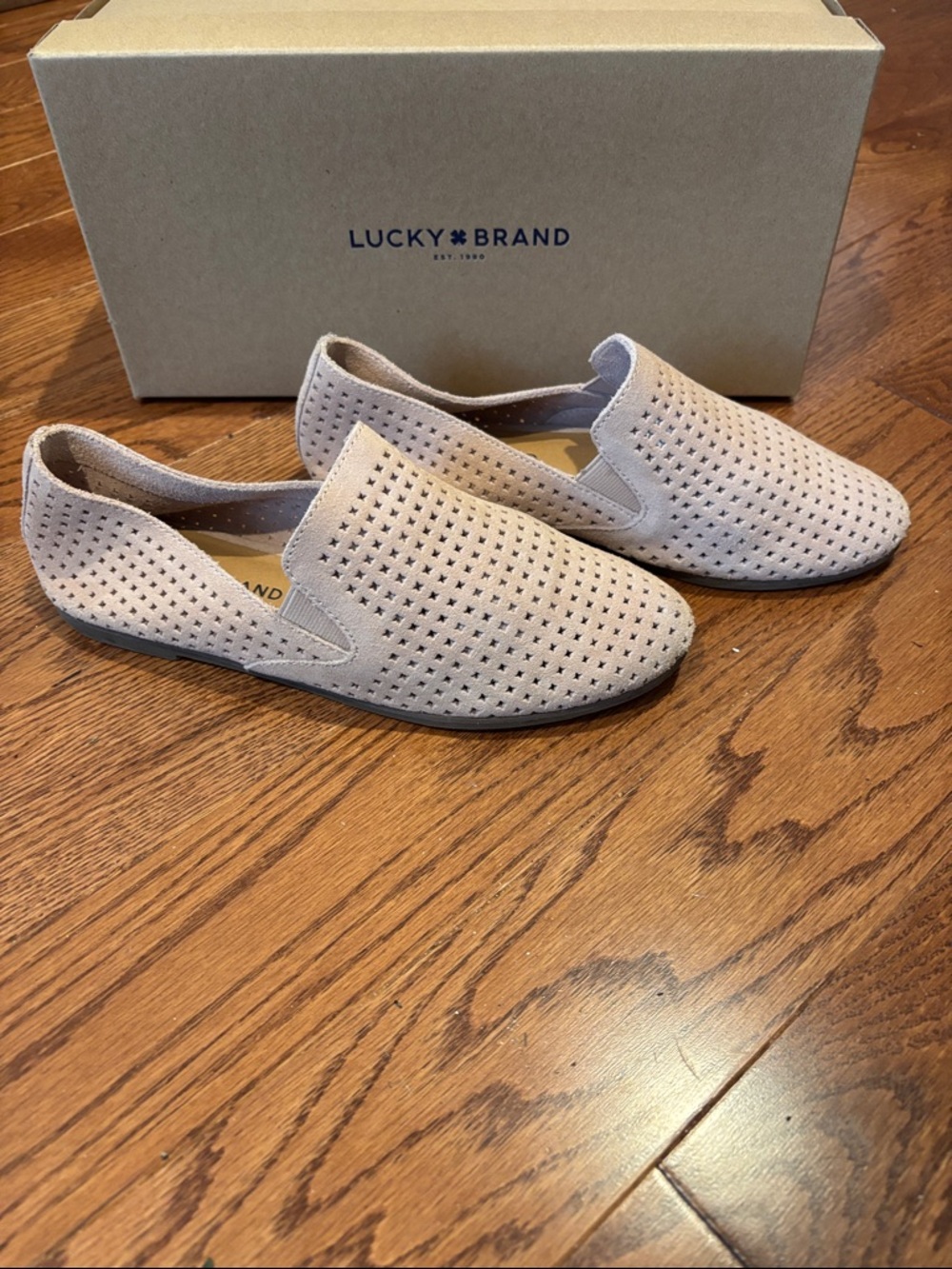 Lucky Brand Women’s Light pink Perforated Slip-On Loafers - Picture 2 of 3
